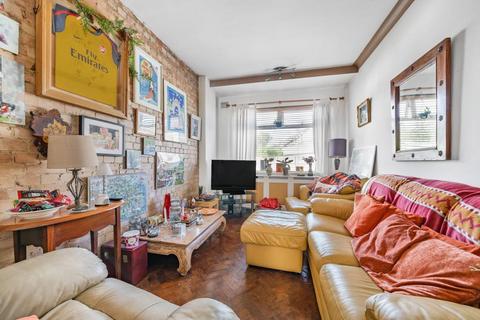 Brunswick Park Road,  London,  N11 2 bed maisonette for sale