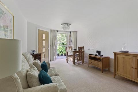 Austen Place, Lower Turk Street, Alton 2 bed apartment for sale
