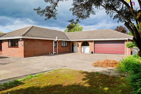 Rosset Road, Holt, LL13 4 bed bungalow for sale