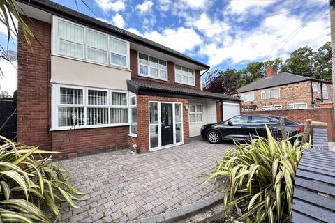 6 bedroom detached house for sale