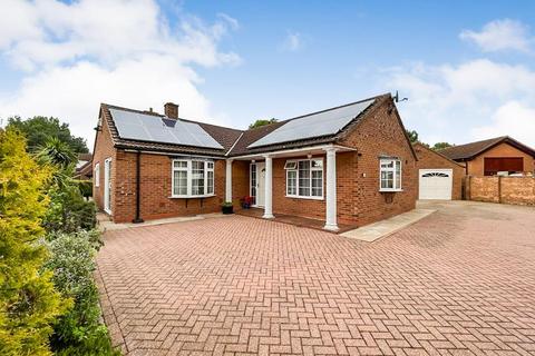 Lodge Lane, Upton, Gainsborough 3 bed detached bungalow for sale