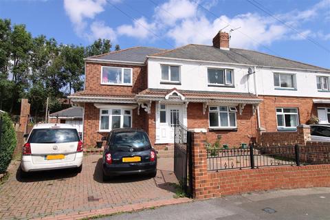 5 bedroom semi-detached house for sale