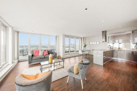 The Oxygen, Royal Victoria Dock, E16 2 bed apartment for sale