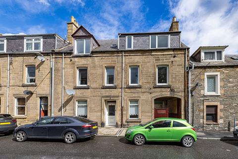 4 bedroom flat for sale