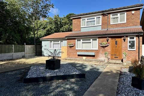 1 Jessop Close 4 bed detached house for sale