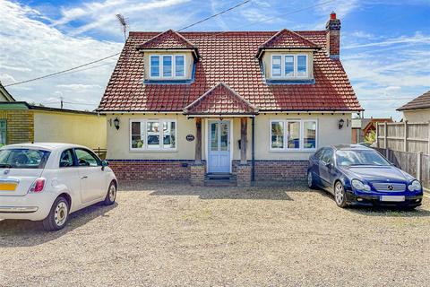 Seaway, St. Lawrence, Southminster 4 bed detached house for sale