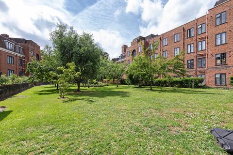 Ripon House, Putney Hill SW15 4 bed apartment for sale