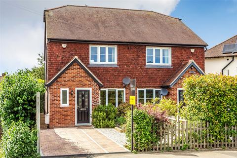 Middle Street, Strood Green... 3 bed semi