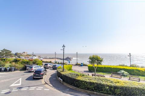 Victoria Parade, Broadstairs, CT10 2 bed flat for sale