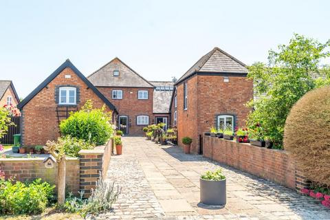 2 bedroom barn conversion for sale