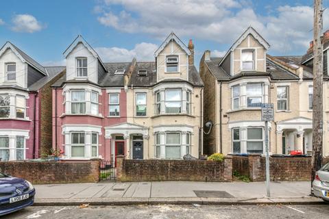2 bed flat