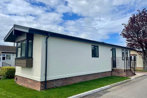 Taunton, Somerset, TA3 2 bed park home for sale
