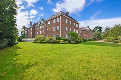 Batts Hill, Reigate, Surrey 2 bed apartment for sale