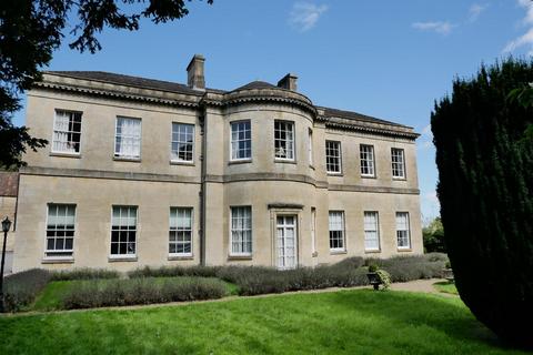 Castle House, Castle Street, Calne 2 bed maisonette for sale