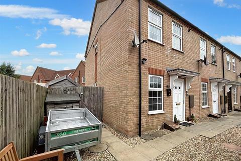Westside, Spalding 2 bed end of terrace house for sale