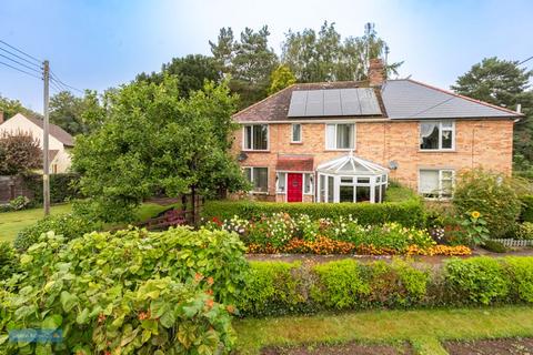 4 bedroom semi-detached house for sale