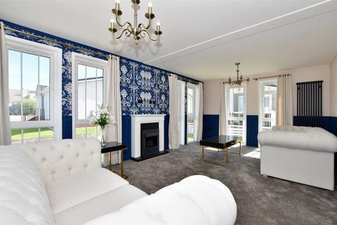 Faversham Road, Seasalter... 2 bed park home for sale