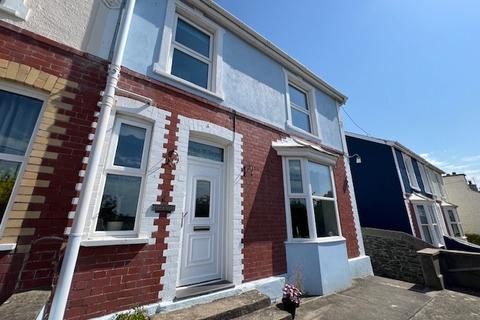 9 Princes Avenue, Aberaeron, SA46 3 bed semi