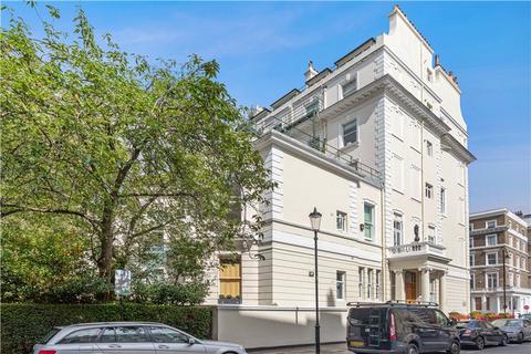 Cornwall Gardens, London, SW7 2 bed apartment for sale