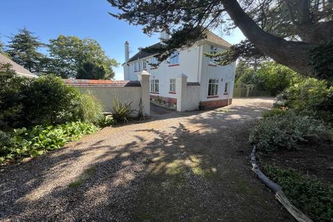 Cranford Avenue, Exmouth 2 bed flat for sale