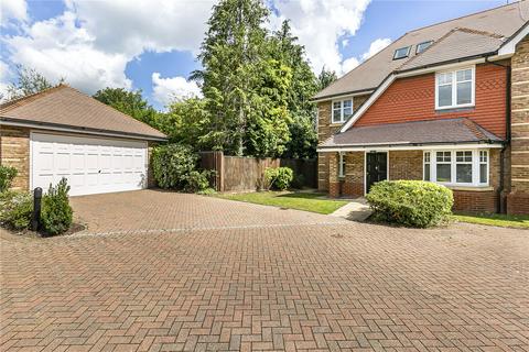 Sandridge Close, Hadley Wood, EN4 5 bed semi