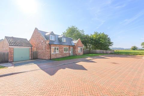 4 bedroom detached bungalow for sale