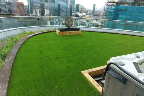 Fairmont Avenue, London E14 3 bed penthouse for sale