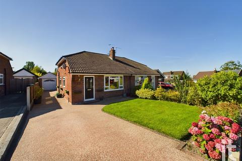 2 bedroom semi-detached bungalow for sale