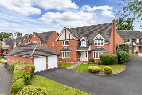 5 bedroom detached house for sale