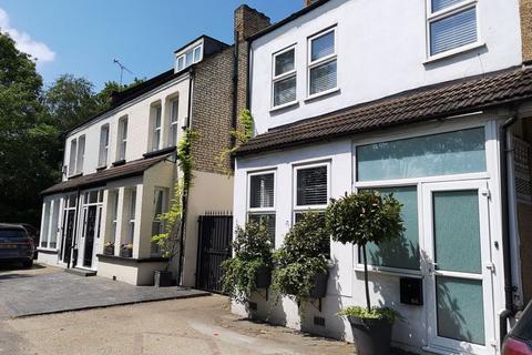 North Cray Road, Bexley 6 bed semi