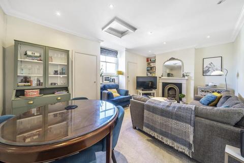 Balham Hill, Balham 2 bed flat for sale