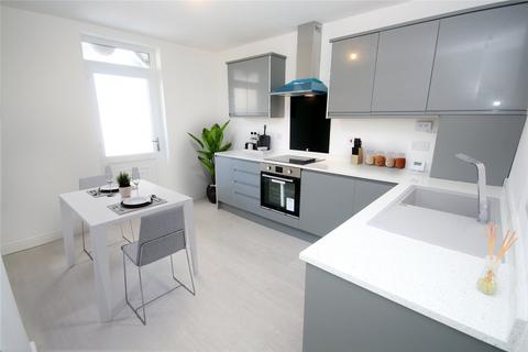South Parade, Whitley Bay, NE26 2 bed apartment for sale
