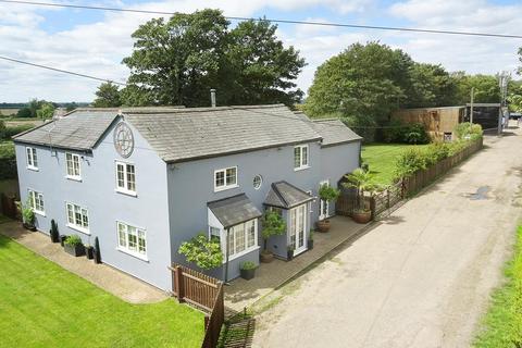 5 bedroom cottage for sale