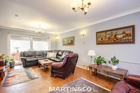 Warren House Road, Wokingham 5 bed detached house for sale