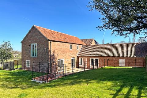 Fish Pond Farm, Eakring NG22 3 bed detached house for sale