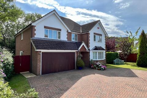 5 bedroom detached house for sale