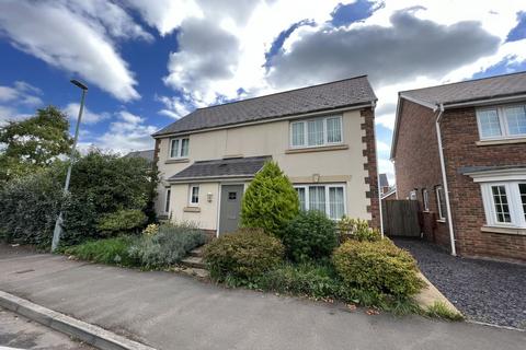 Cordell Close, Llanfoist... 4 bed detached house for sale