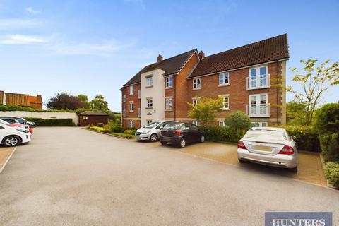 Burlington Court, Gordon Road... 2 bed apartment for sale