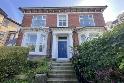 Ramshill Road, Scarborough 3 bed flat for sale