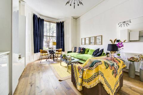Finborough Road, Chelsea, London, SW10 2 bed flat for sale