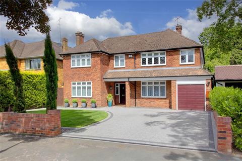 5 bedroom detached house for sale