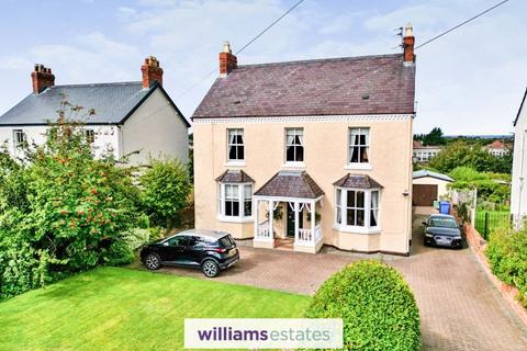 6 bedroom detached house for sale