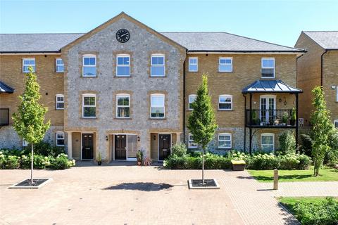 Chapelfield Way, Allington... 2 bed flat for sale