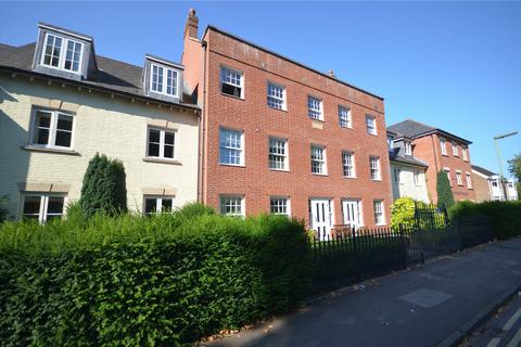 The Hart, Farnham, Surrey, GU9 2 bed apartment for sale