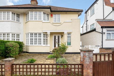 5 bedroom semi-detached house for sale