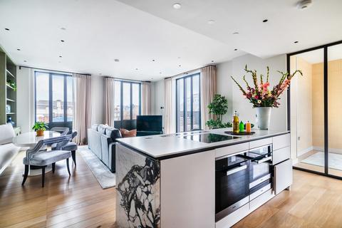 Floral Court, Covent Garden WC2 3 bed apartment for sale