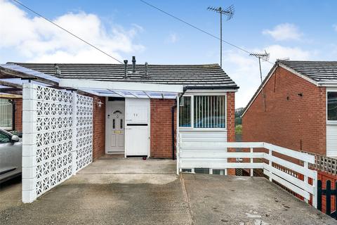 Dunnington Avenue, Kidderminster... 3 bed semi