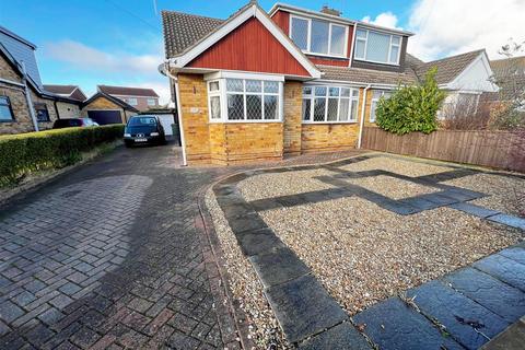 Fillingham Crescent, Cleethorpes... 3 bed semi