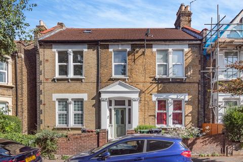 Francis Road, London, E10 6PL 2 bed flat for sale