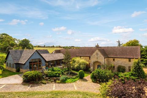 Felmersham Road, Carlton... 11 bed equestrian property for sale